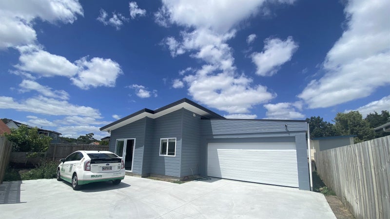 41 Churchill Avenue, Maeroa, Hamilton - Carousel 1