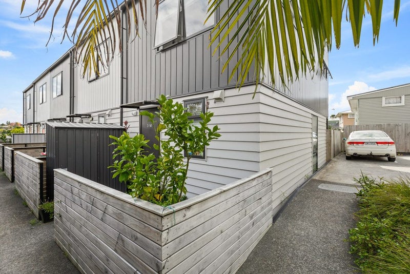 3/60 Hepburn Road, Glendene, Auckland - Carousel 2