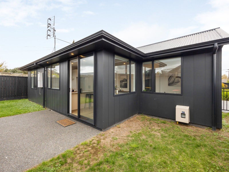 2/9 Kingsley Street, St Andrews, Hamilton - Carousel 2