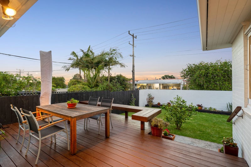 1/58 Eversleigh Road, Belmont, Auckland - Carousel 2