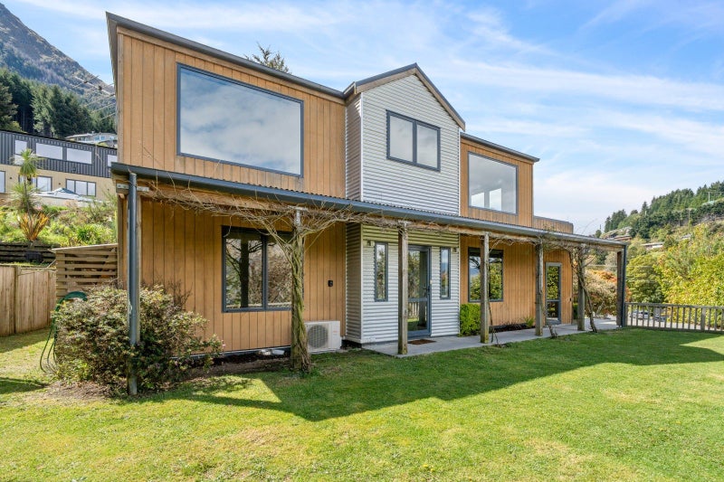 33 Arawata Terrace, Fernhill, Queenstown - Carousel 2