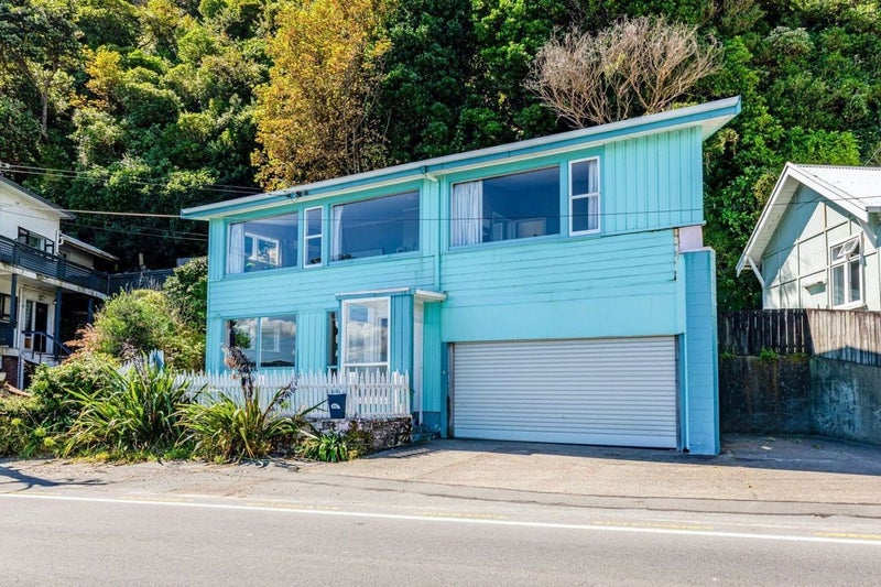 609 Marine Drive, Days Bay, Lower Hutt - Carousel 1