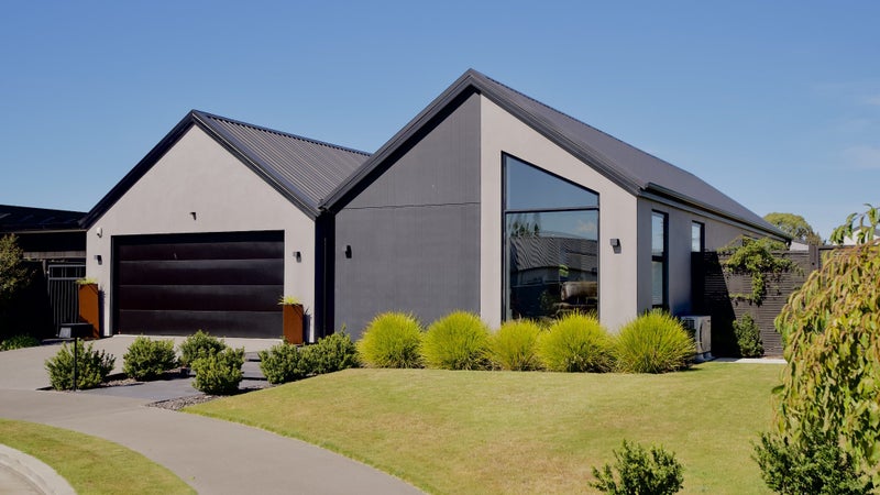 13 Eleanor Lane, Casebrook, Christchurch - Carousel 1