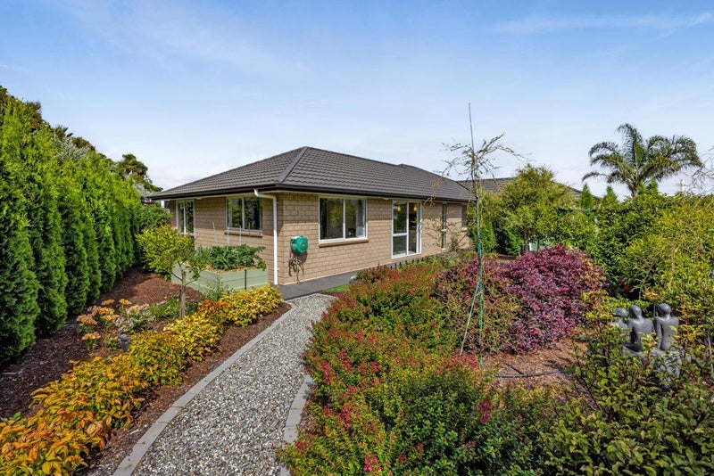 3A Oakmont Crescent, Waiwhakaiho, New Plymouth - Carousel 2