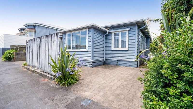 259 Saint Aubyn Street, New Plymouth - Carousel 2