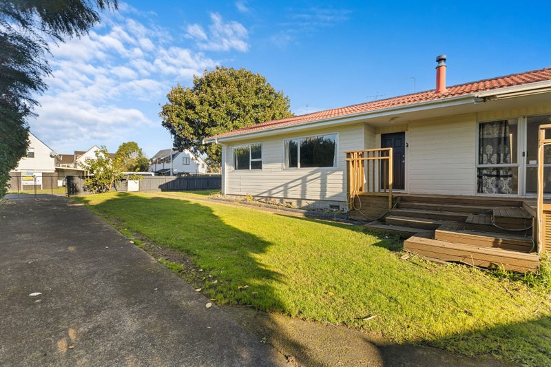 44 Challen Close, Conifer Grove, Takanini - Carousel 2