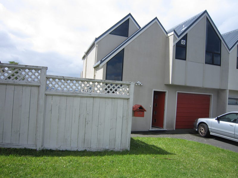 12A Ashton Fitchett Drive, Brooklyn, Wellington - Carousel 1