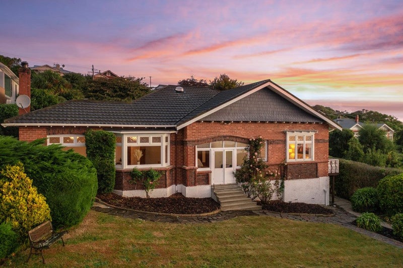19 Merchiston Street, Andersons Bay, Dunedin - Carousel 1