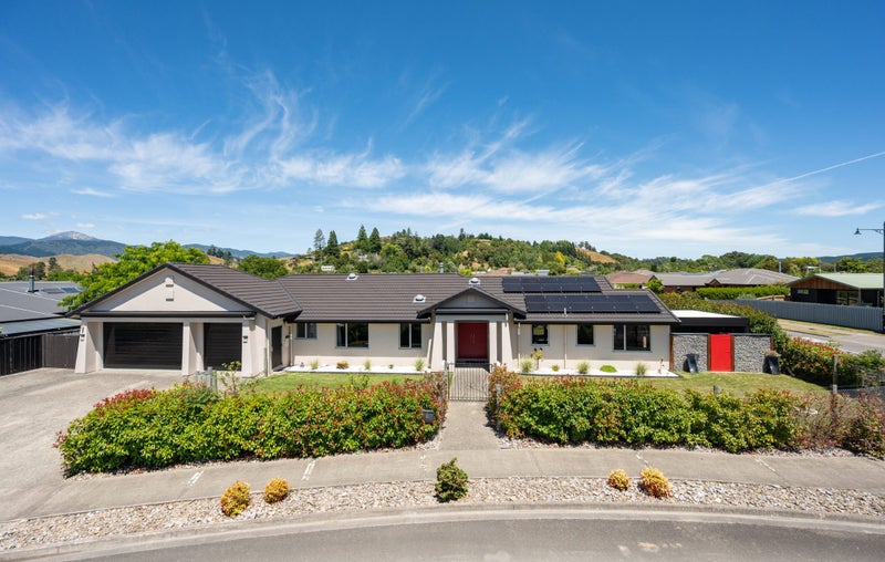 6 Ryeland Avenue, Wakefield, Wakefield - Carousel 1