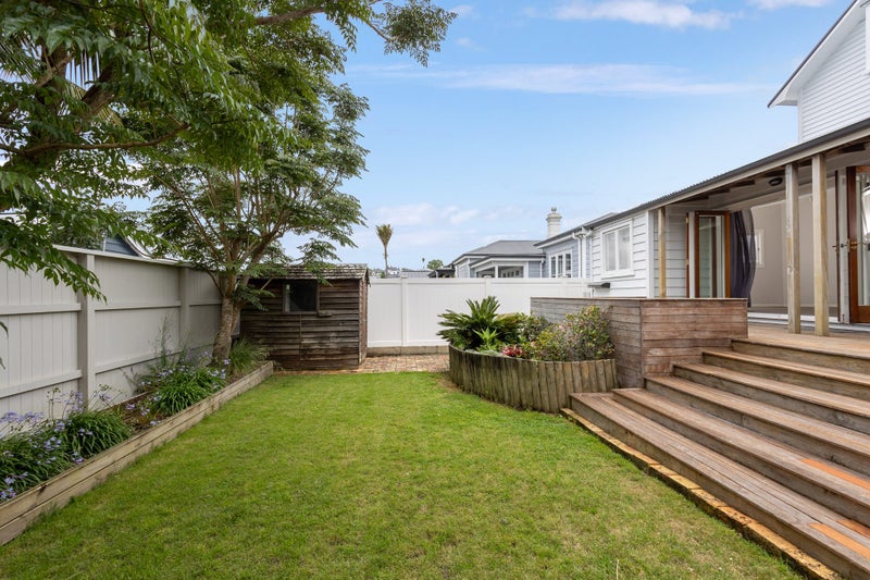 31 Hackett Street, Saint Marys Bay, Auckland - Carousel 2
