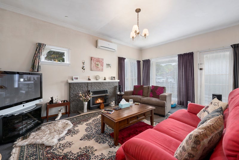 4 OAK ST, CENTRAL, UPPER HUTT - Carousel 2