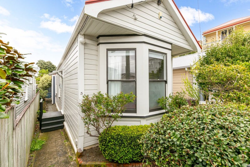 5 Carrington Street, Mount Cook, Wellington - Carousel 14