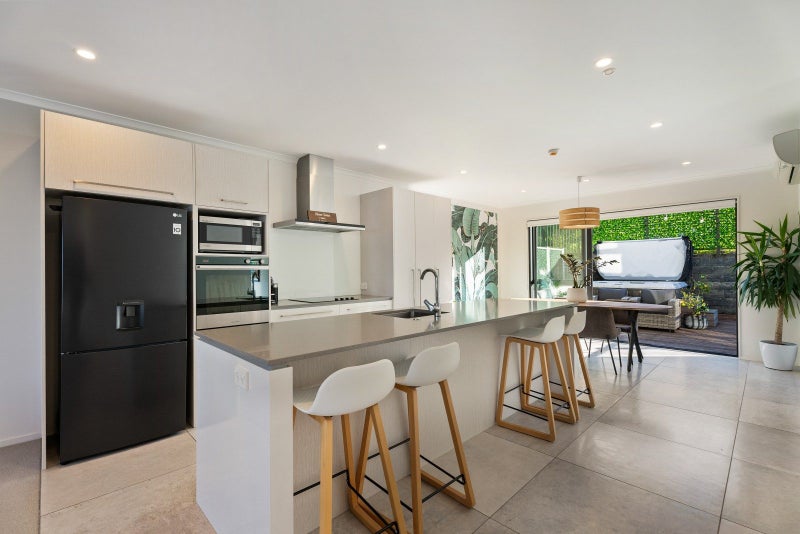 12 Charles Heaphy Lane, Stonefields, Auckland - Carousel 1