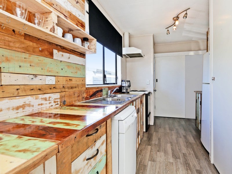 2/2 Lee Road, Taradale, Napier - Carousel 1