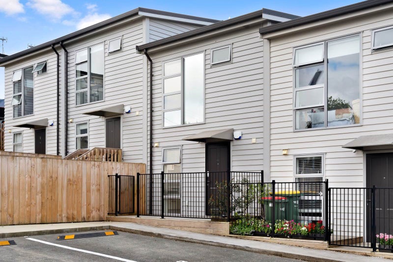 5 Kaneke Place, Glen Eden, Auckland - Carousel 2