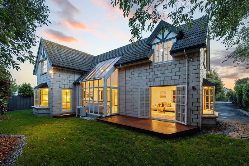 2/7A Toorak Avenue, Avonhead, Christchurch - Carousel 1