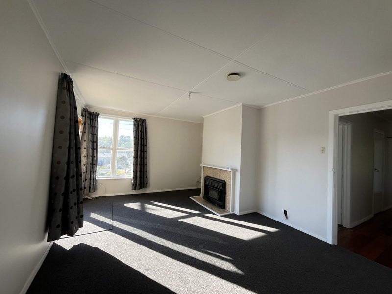50A Glenpark Avenue, Frankleigh Park, New Plymouth - Carousel 2