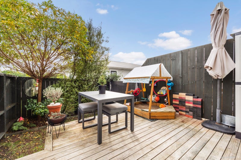36C Erima Avenue, Point England, Auckland - Carousel 2