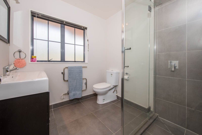 11 Goldfinch Rise, Unsworth Heights, Auckland - Carousel 16