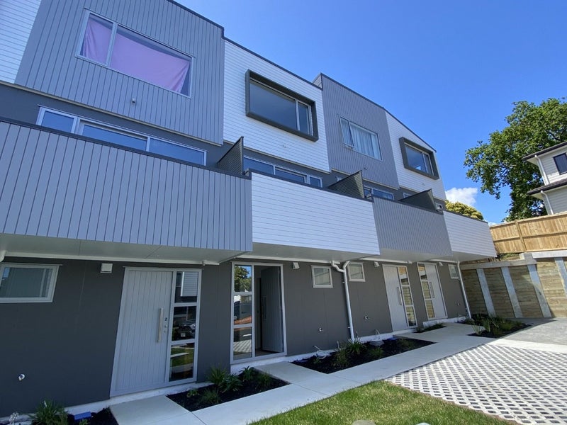 3/3 Willow Avenue, Birkenhead, Auckland - Carousel 1