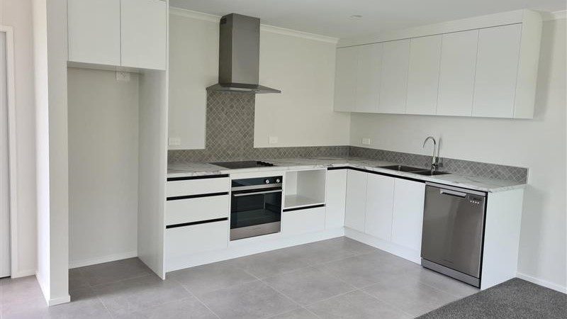 18 Kapua Crescent, Rototuna North, Hamilton - Carousel 2