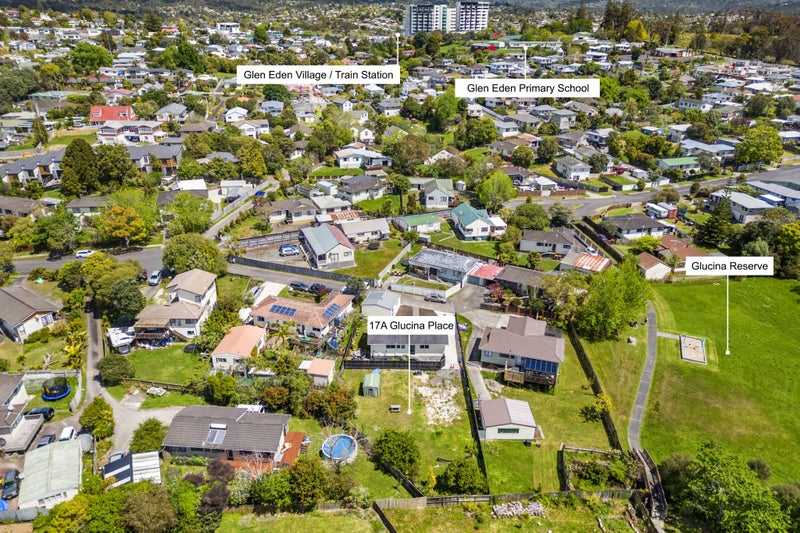 17A Glucina Place, Glen Eden, Auckland - Carousel 5