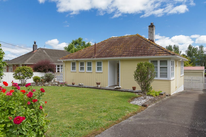 181 Waddington Drive, Naenae, Lower Hutt - Carousel 16