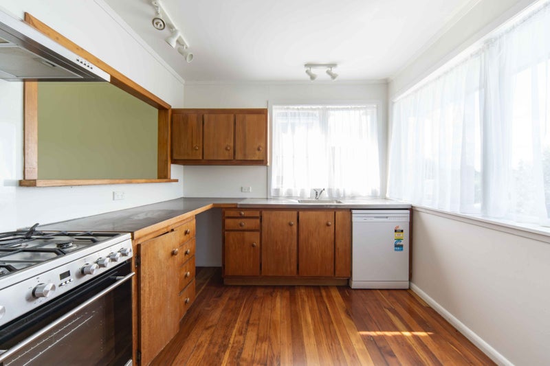 82 Cambridge Road, Hillcrest, Hamilton - Carousel 2