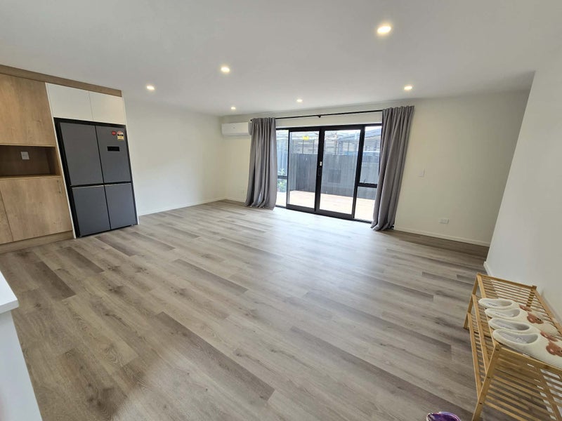 24 Shakespeare Road, Waltham, Christchurch - Carousel 2