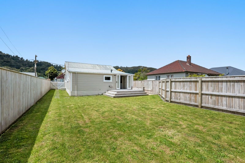 43 Biddle Crescent, Taita, Lower Hutt - Carousel 16