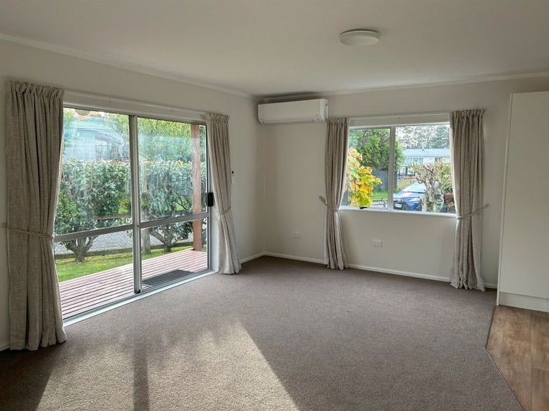1 Totara Grove, Featherston - Carousel 2