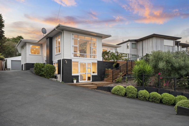 4 Fenton Terrace, Cockle Bay, Auckland - Carousel 1