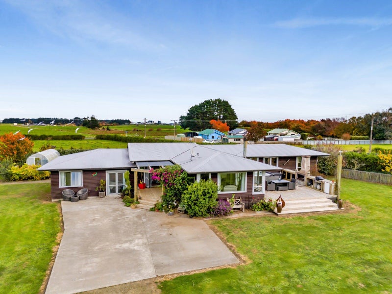 5883 Mountain Road, Hawera - Carousel 1