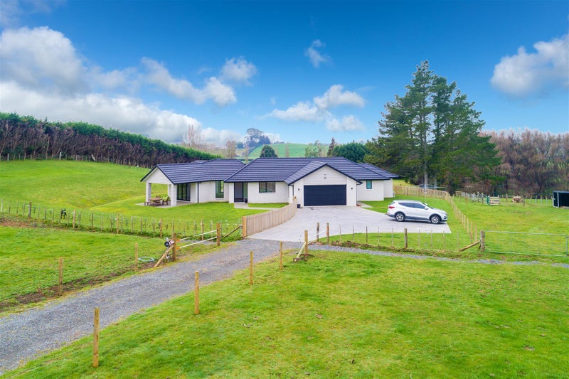 22 Laxon Road, Whatawhata, Hamilton - Carousel 1