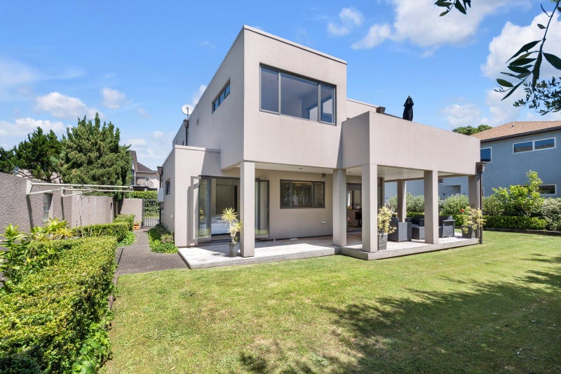 27A The Parade, Bucklands Beach, Auckland - Carousel 2