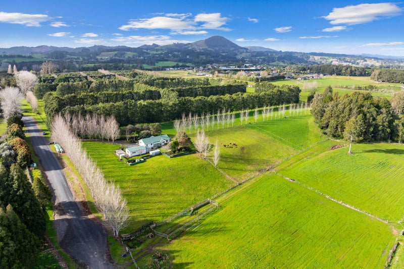 51 Clendon Drive, Whangarei - Carousel 1