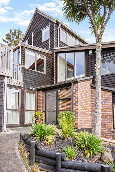 7 Odin Place, Beach Haven, Auckland - Carousel 20