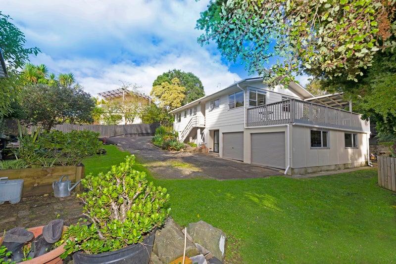 23 Glendene Avenue, Glendene, Auckland - Carousel 2