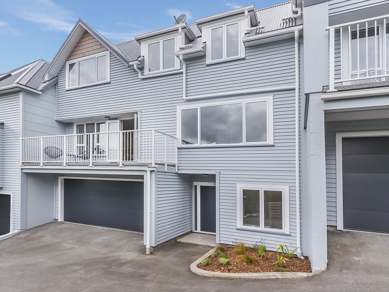 8B Awa Road, Miramar, Wellington - Carousel 19