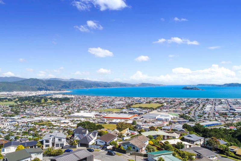 51 Mulberry Street, Maungaraki, Lower Hutt - Carousel 2