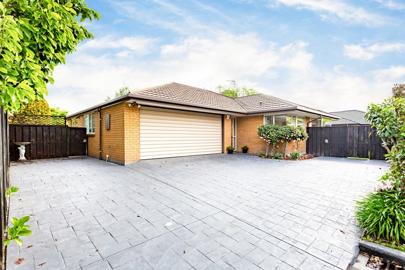 22 Villa Grove, Ilam, Christchurch - Carousel 2