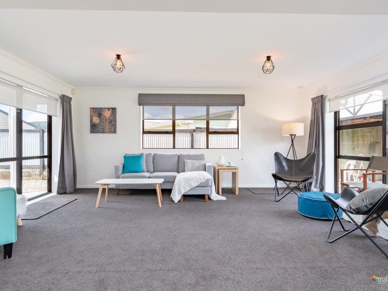 2/27 Merton Street, Trentham, Upper Hutt - Carousel 2