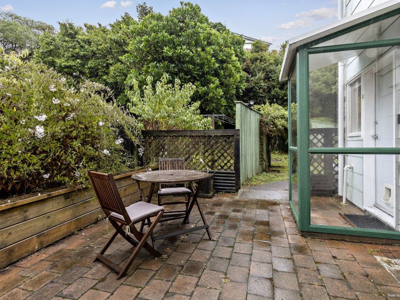 2/70 Hataitai Road, Hataitai, Wellington - Carousel 2