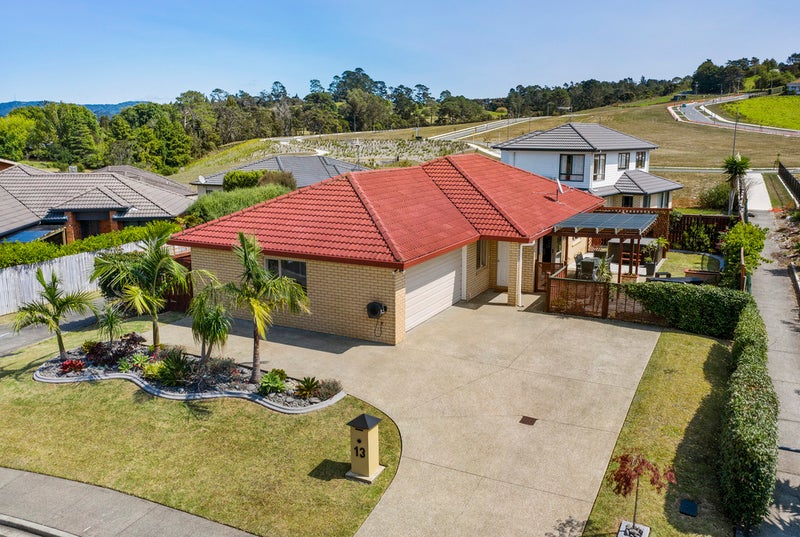 13 Bradnor Meadows Drive, Swanson, Auckland - Carousel 1