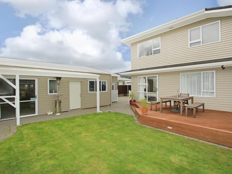 85 Karamu Crescent, Wainuiomata, Lower Hutt - Carousel 1