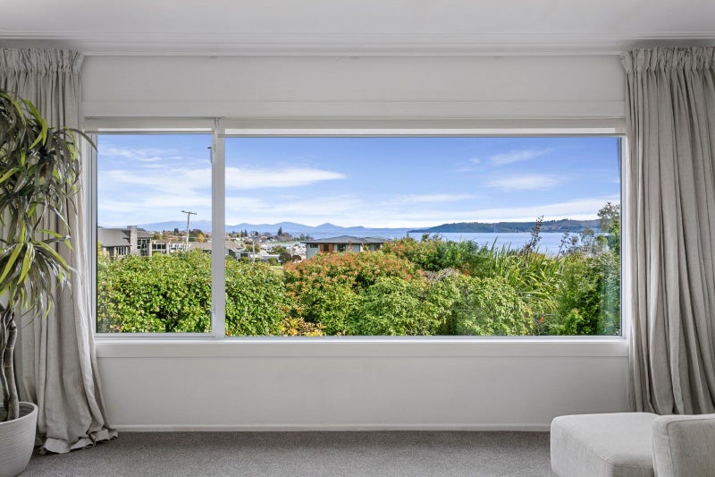 29 Harvey Street, Waipahihi, Taupo - Carousel 1