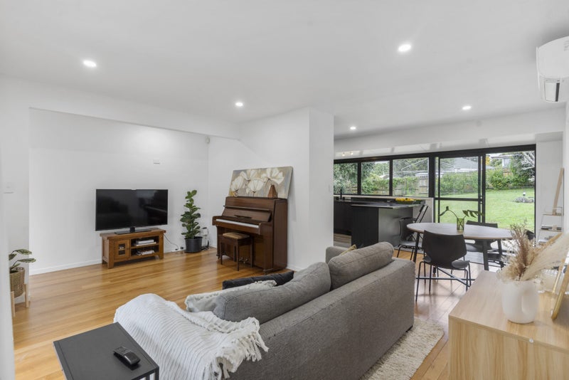28 Dreadon Road, Manurewa, Auckland - Carousel 2