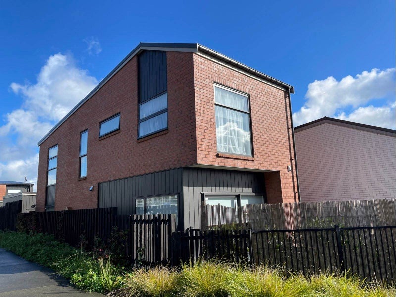 30 Pennant Street, Long Bay, Auckland - Carousel 1