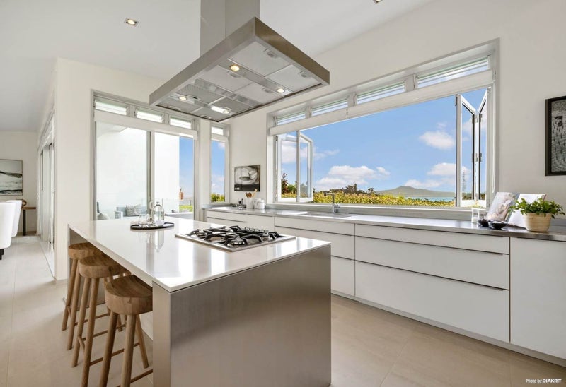 42B Waimarie Street, Saint Heliers, Auckland - Carousel 2