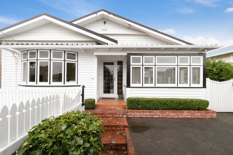 46 Heretaunga Street, Petone, Lower Hutt - Carousel 1